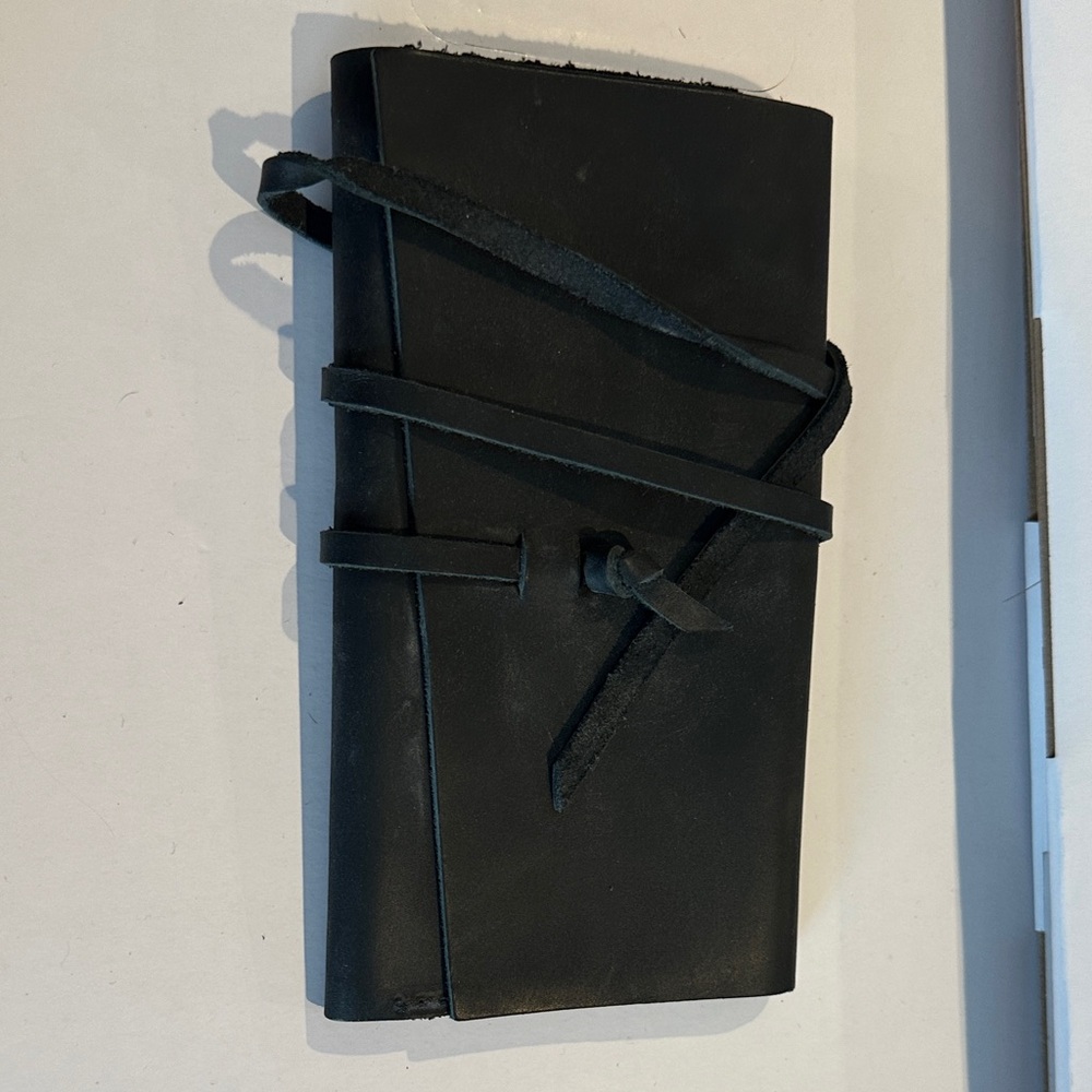 Elegant Black Leather Women's Wallet